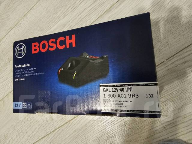 Зарядное устройство Bosch GAL12v-40, новый, в наличии. Цена: 3 500₽ во ...