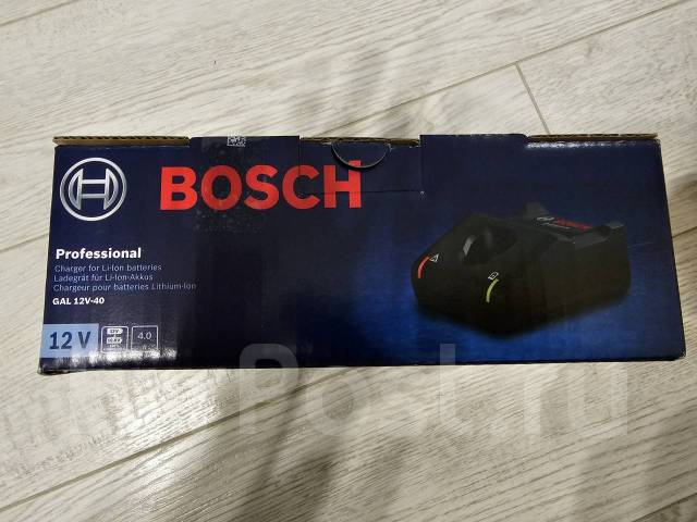 Зарядное устройство Bosch GAL12v-40, новый, в наличии. Цена: 3 500₽ во ...