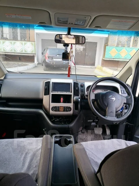 Nissan Serena. ��������, ��������, 2.0 (137��.�.), ������, 152����. �� ����