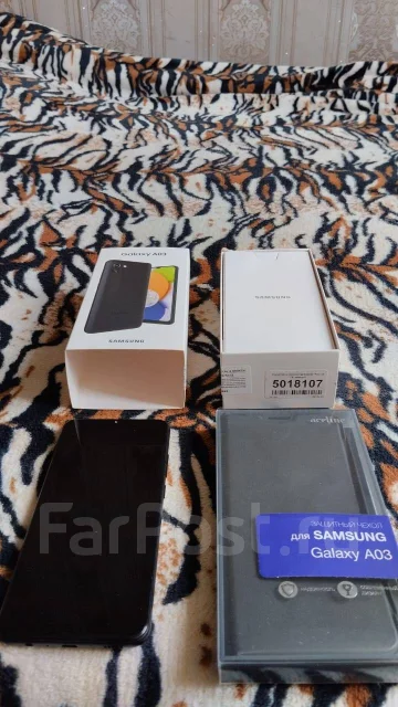 Samsung Galaxy A03. �/�, 32 ��, ������, 4G LTE ����
