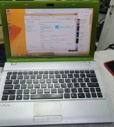 Sony VAIO VPC-YB3Q1R. 11.6", 1,6����, ��� 4 ��, ���� 60���, WiFi: 1, Bluetooth: 1 ����