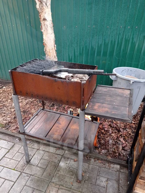 Мангал, б/у, в наличии. Цена: 2 500₽ во Владивостоке