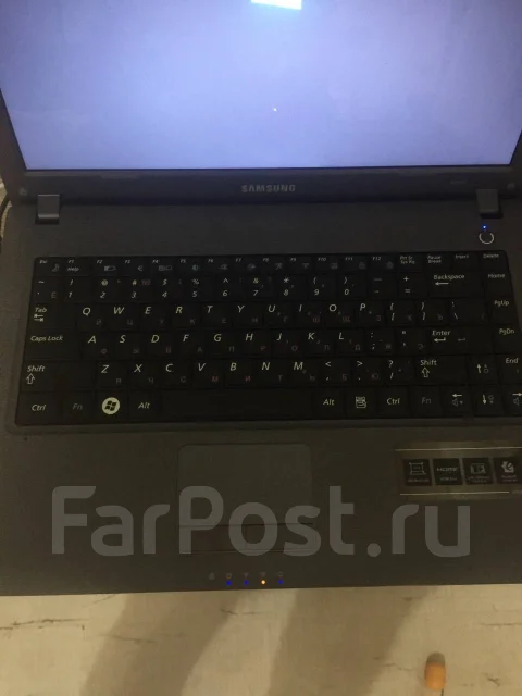 Samsung R428. 15", ��� 3072 ��, ���� 300���, WiFi: 1, Bluetooth: 1, ����������� �� 3��. ����