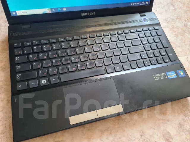Samsung 300V5A. 15.6", 2,3����, ��� 4 ��, ���� 500���, WiFi: 1, Bluetooth: 1, ����������� �� 4��. ����