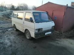 Mazda Bongo Brawny. UC ����