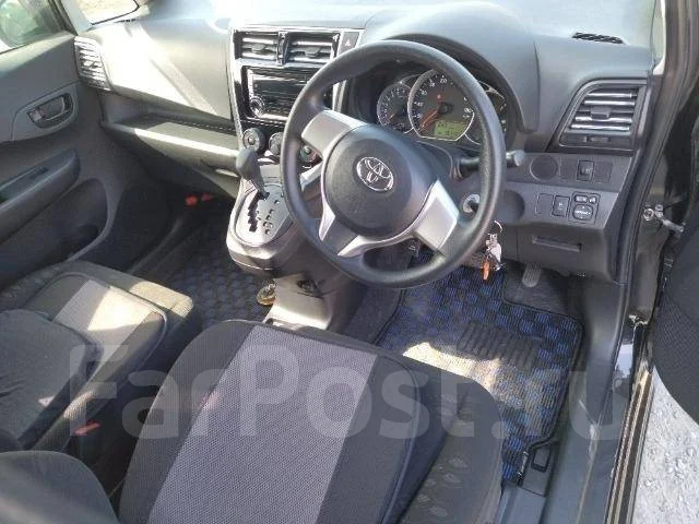 Toyota Ractis. �������, ��������, 1.3 (99��.�.), ������, 35 000����. ��, �/�, ��� ��� ����