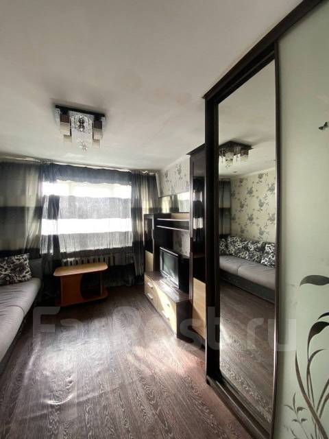 гостинки во владивостоке 18-16 кв. владивосток гостинки вторичное жилье. гостинки владивосток. гостинки вид снаружи. возрождения 74 в малосемейка?.