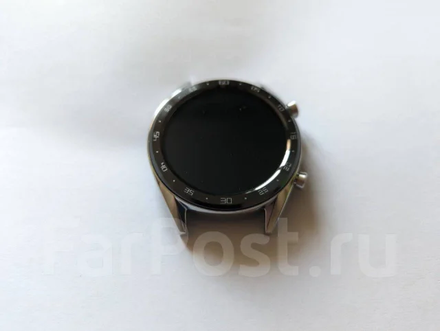 Huawei Watch GT. IP68 ����