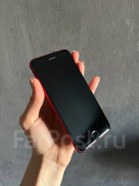 Apple iPhone 8. �/�, 64 ��, �������, 4G LTE, NFC ����