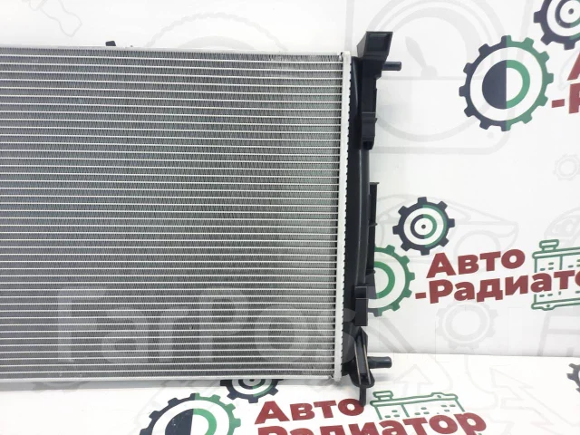 �������� Renault Megane II 02-08 RN0004-02 ����