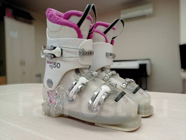 Горнолыжные ботинки Lange (для девочки), размер 21,0-21,5 см, б/у, вналичии. Цена: 4 200₽ во Владивостоке