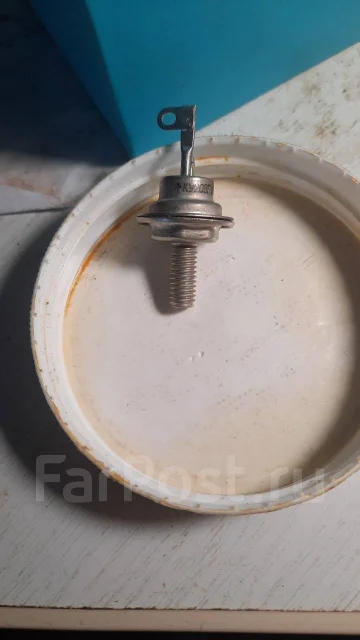 Продам тиристор КУ 208 г, новый, в наличии. Цена: 100₽ во Владивостоке