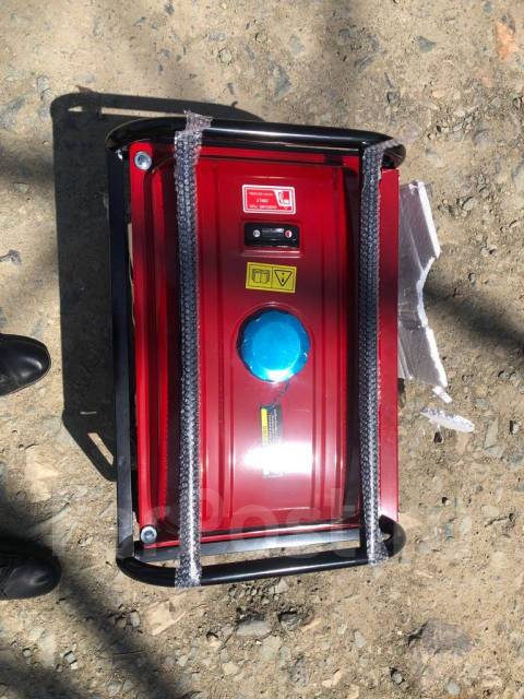 Бензогенератор Honda, новый, в наличии. Цена: 40 000₽ во Владивостоке