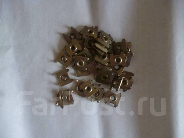 Шайба мебельная квадратная, в наличии. Цена: 0.20? во Владивостоке