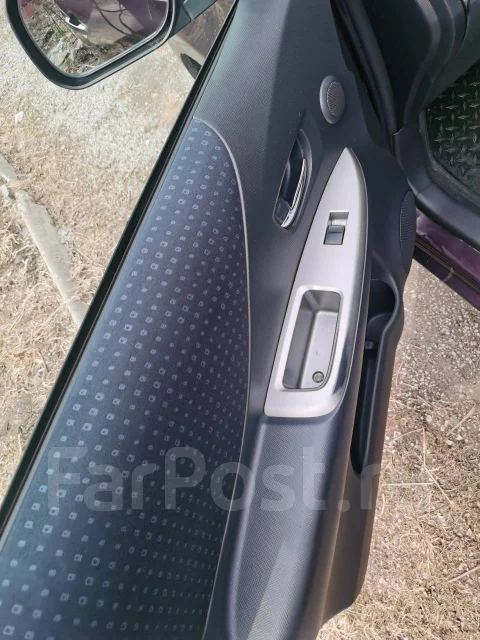 Toyota Ractis. ��������, ��������, 1.5 (110��.�.), ������, 285����. �� ����