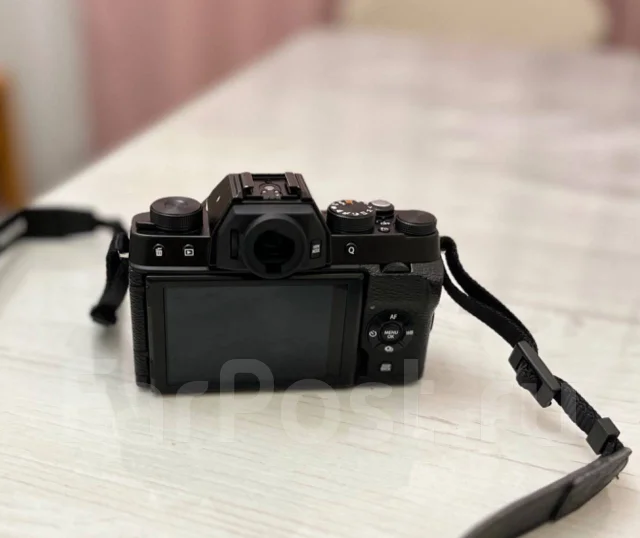 Fujifilm X-T100. 20 � ����� ��, ���: 3� ����