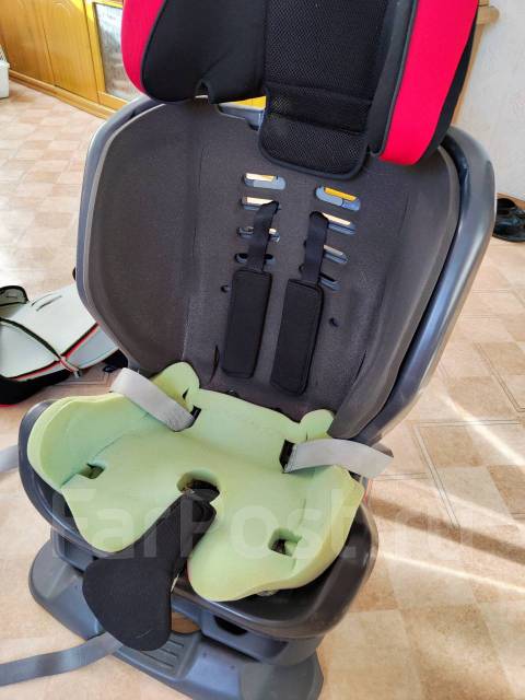 Автокресло carmate swing moon