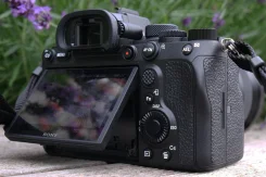 Sony Alpha ILCE-7RM4 ����