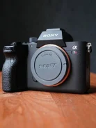 Sony Alpha ILCE-7RM4 ����