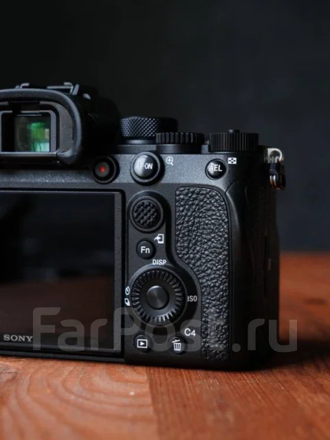 Sony Alpha ILCE-7RM4 ����