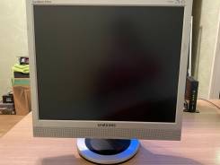 Samsung. 19", ���������� �� (LCD, LED, QLED) ����