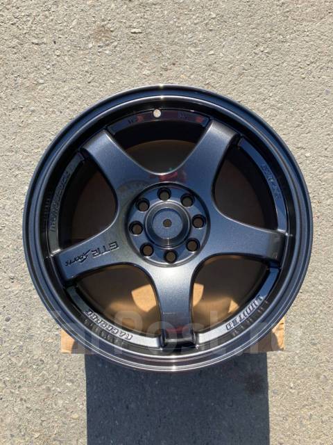 Новые Sakura Wheels, 15", 3 шт, Ширина диска 6.5" Вылет (ET) 35 мм ...