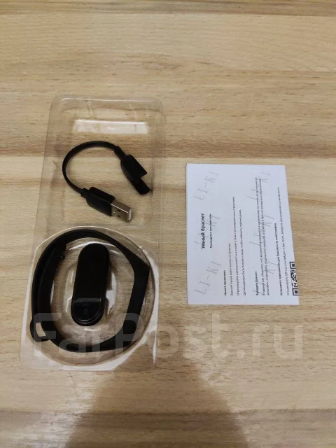 Xiaomi Mi Band 4 ����