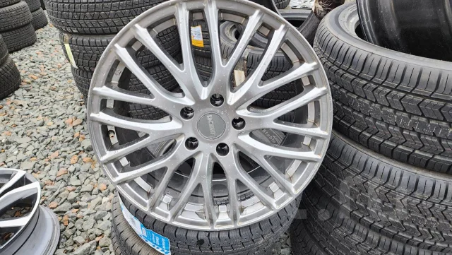 Dcenti. 8.0x18", 5x114.3, ET38, �� 73���. ����