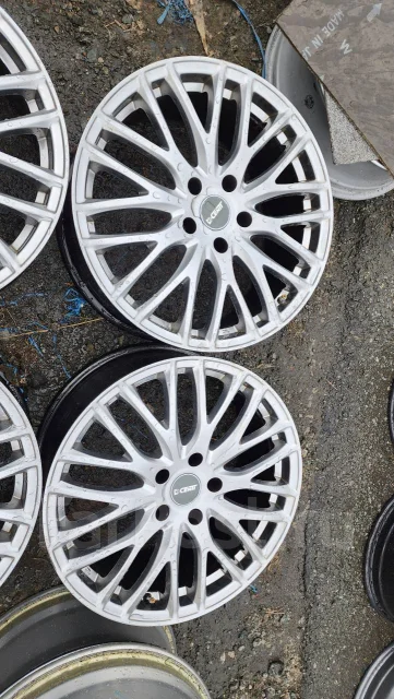 Dcenti. 8.0x18", 5x114.3, ET38, �� 73���. ����