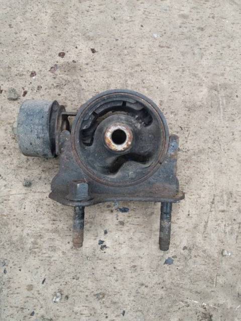 Задняя опора двигателя тойота королла 120. Контрактная правая подушка двигателя тойота виш. Контрактная подушка двигателя тойота виш. Правую подушку двигателя на тойоту гайя схм15 3сфе. Подушка двигателя витц где находится.