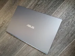 Asus VivoBook. 15.6", 2,1����, ��� 8 ��, ���� 1 000���, WiFi, Bluetooth ����