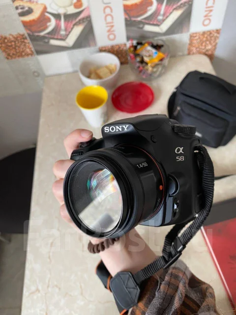 Sony Alpha SLT-A58 ����
