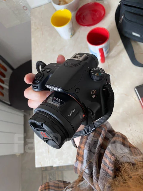 Sony Alpha SLT-A58 ����