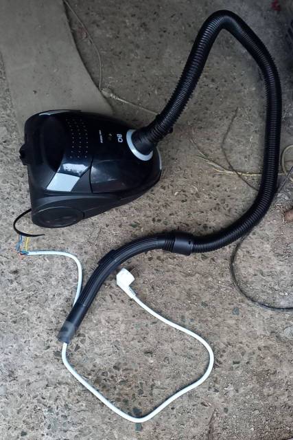 Пылесос BQ. КАК Новый, б/у, в наличии. Цена: 1 999₽ во Владивостоке