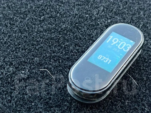 Xiaomi Mi Band 4 ����