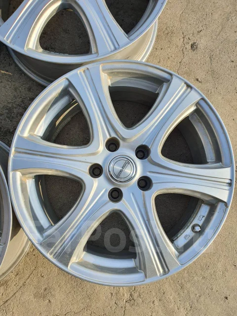 Bagliore. 7.0x17", 5x114.3, ET35 ����