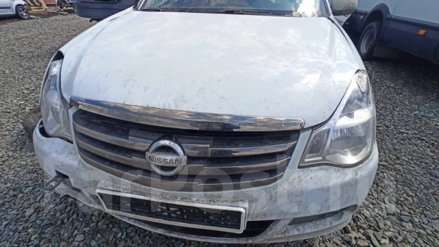 Nissan Almera ����