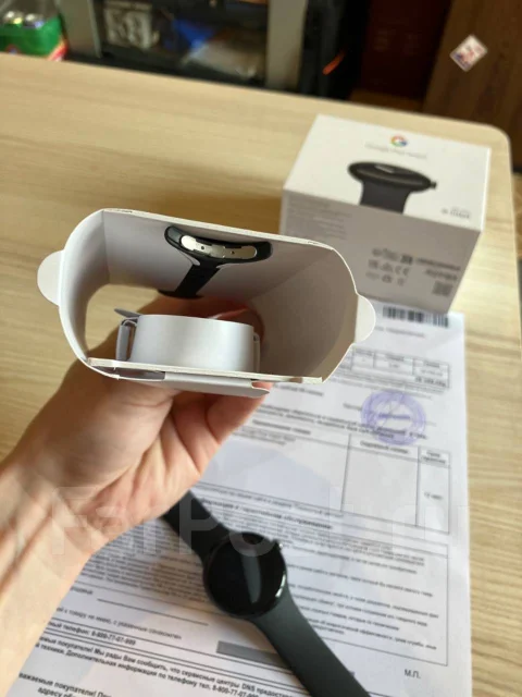 Google Pixel Watch. GPS, NFC, IP68 ����