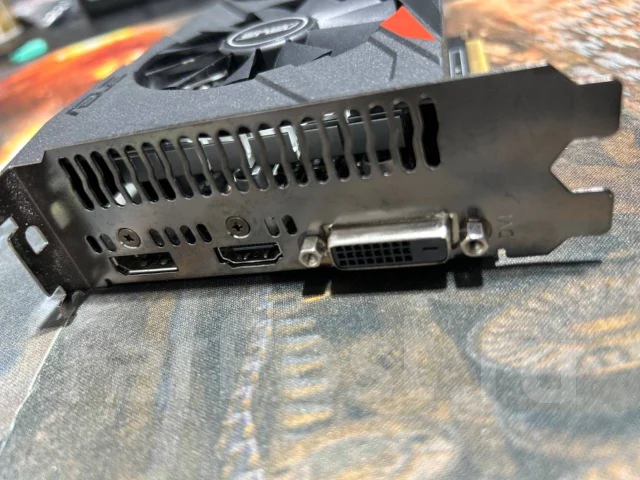 GeForce GTX 1050 Ti ����