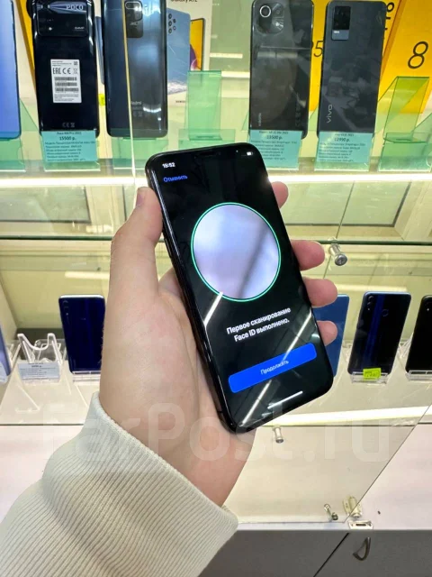 Apple iPhone X. �/�, 64 �� ����