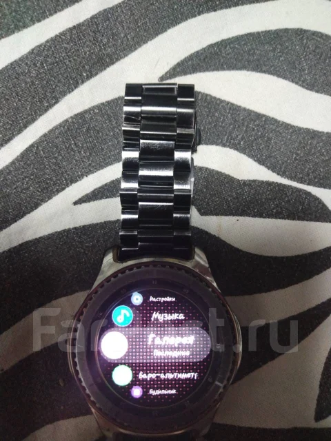 Samsung Gear S3 Frontier. GPS, NFC ����