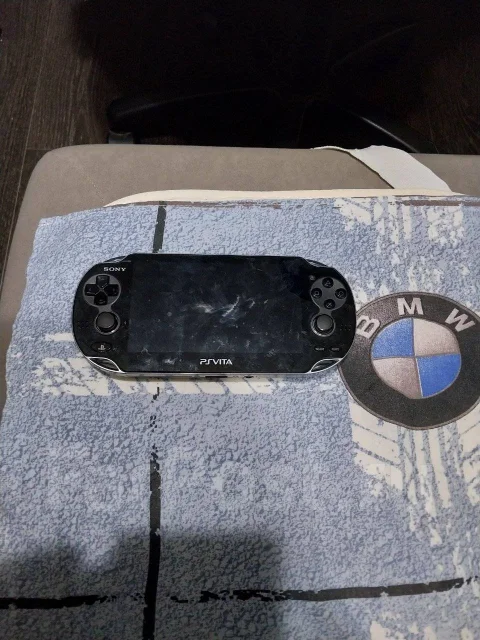Sony PlayStation Vita ����