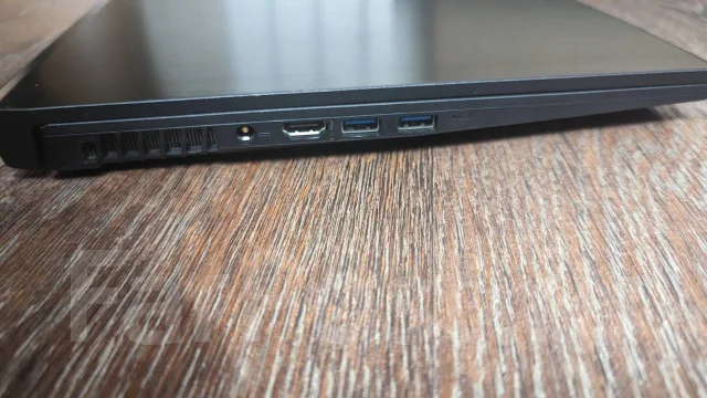 MSI GF75 Thin. 17", 2,4����, ��� 8 ��, ���� 1 000���, WiFi: 1, Bluetooth: 1 ����
