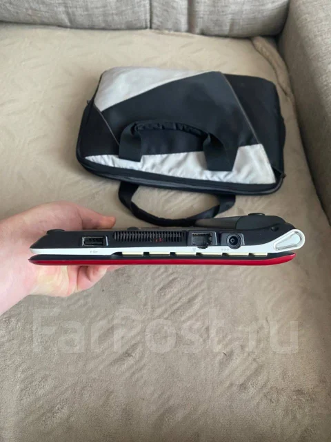 Samsung. 10.1", 1,7����, ��� 1024 ��, ���� 320���, WiFi: 1, Bluetooth: 1, ����������� �� 4��. ����
