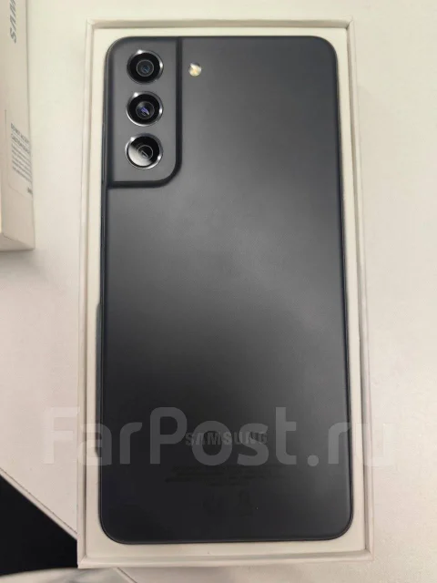 Samsung Galaxy S21 FE 5G. �����, 8 ��, �����, 3G, 4G LTE, 5G, NFC ����