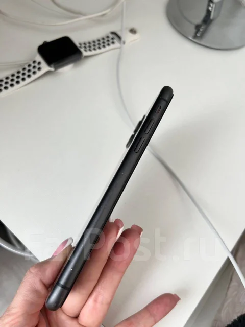 Apple iPhone 11. �/�, 64 ��, ������, 3G, 4G LTE ����