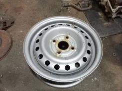Hyundai. x13", 4x100, ET46 ����