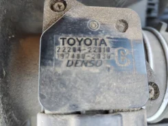 ������ ������� ������� Toyota Ractis 2��� [22204-0C020] 222040C020 ����