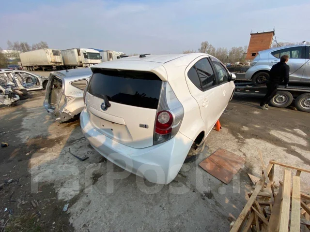 Toyota Aqua. NHP10, 1NZFXE ����