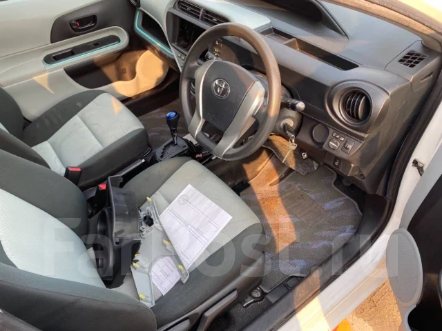 Toyota Aqua. NHP10, 1NZFXE ����